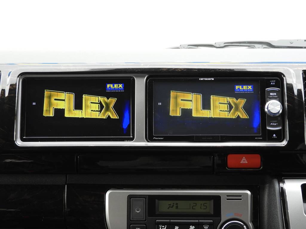 運転席でも助手席でもＴＶやＤＶＤをお楽しみいただけます♪　※運転中は運転に集中してください。