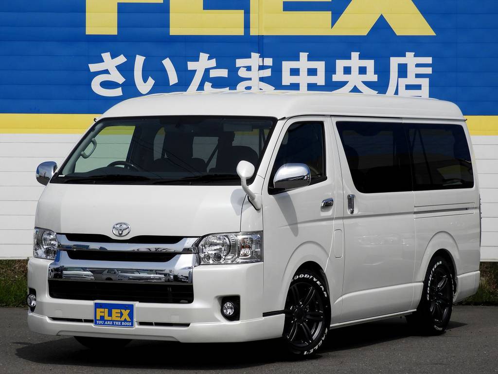 待望のＦＬＥＸオリジナル内装【Ｖｅｒ．５】完成しました♪　前向きに７名がしっかり座れ、対座やフルフラットベッドなど多彩なシートアレンジが可能！　全面フローリング★