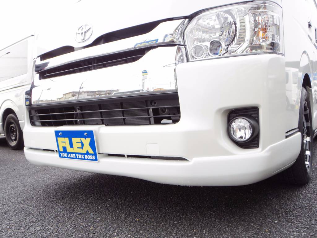 人気のギブソンFスポイラー装着済み！