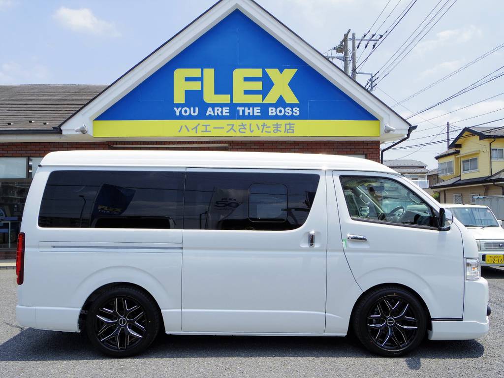 2年車検の3ナンバー10人乗り普通自動車登録です！もちろん普通運転免許で運転OKです！