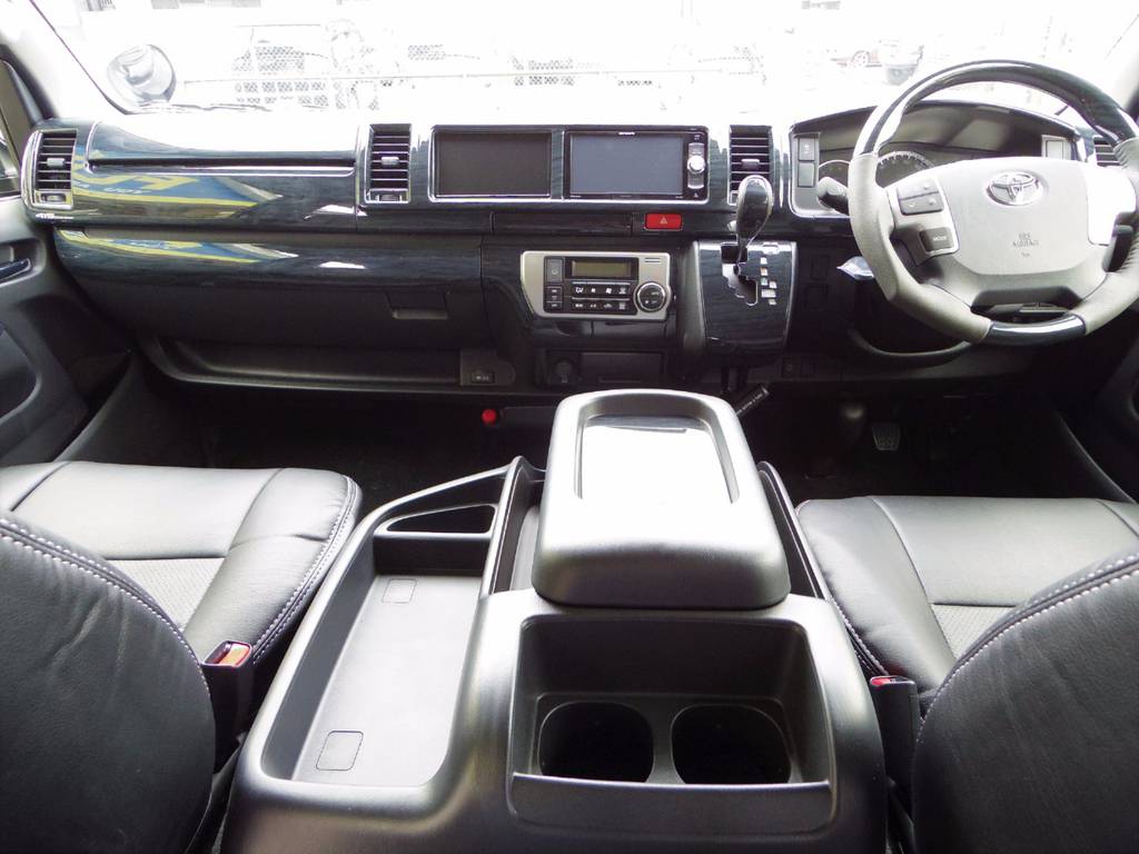 内外装共にお得な新車コンプリートカーです！