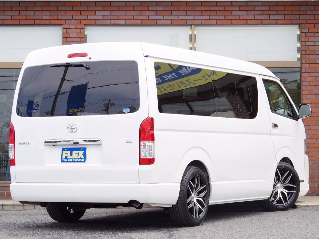 埼玉県越谷市にハイエース専門の新車、中古車の展示販売！人気のグレード、年式をその場で見比べられます。