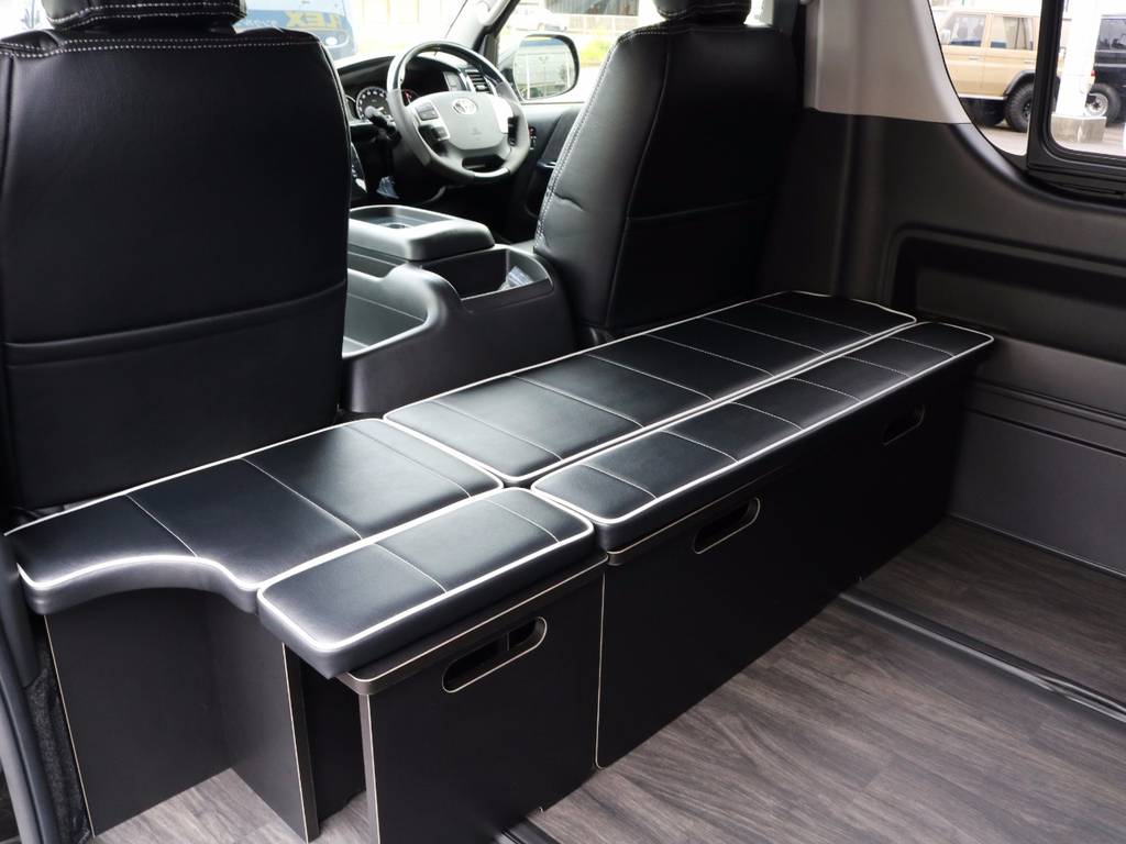 後ろ向き座席、収納することも可能です！