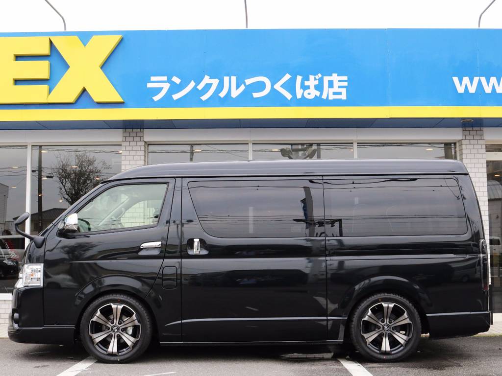 ローダウン施工済み！見た目もバッチリ決まっております♪