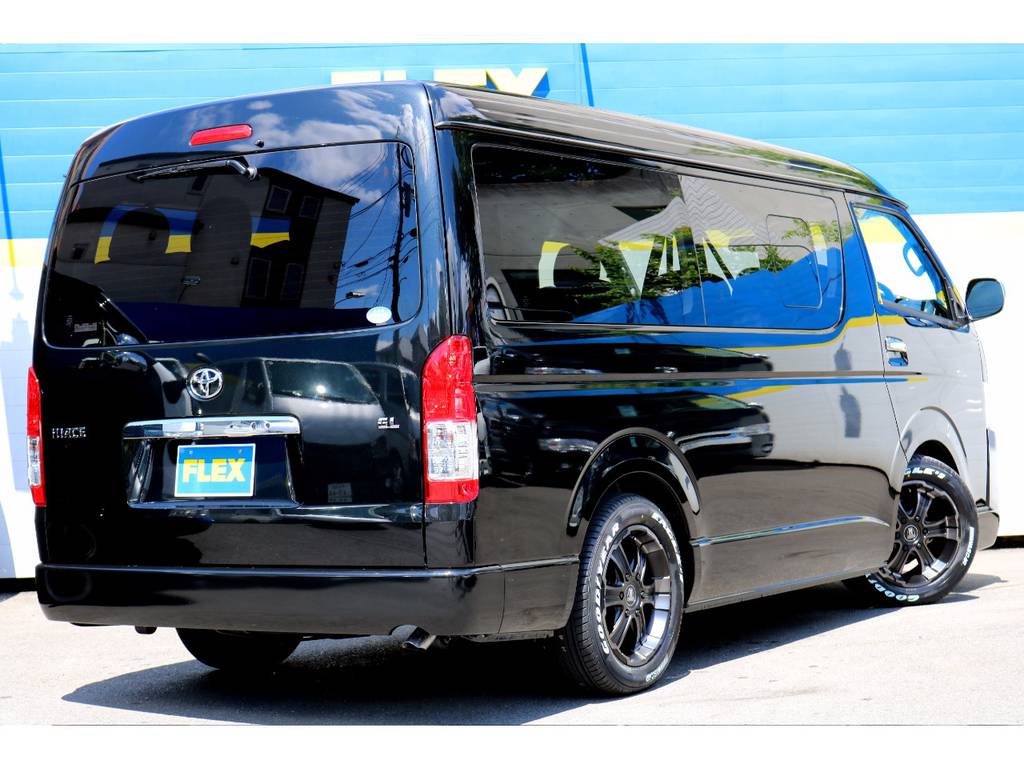 ブラックボディーのカスタム車！