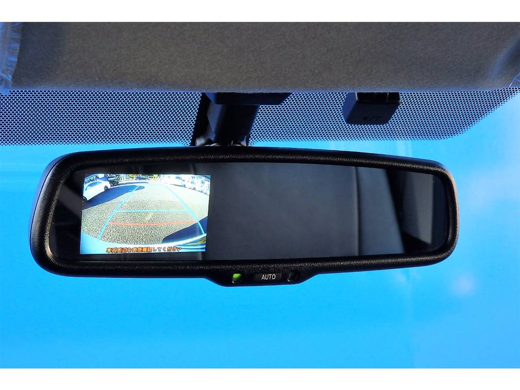 メーカーオプションバックモニター付き自動防眩ミラー！
