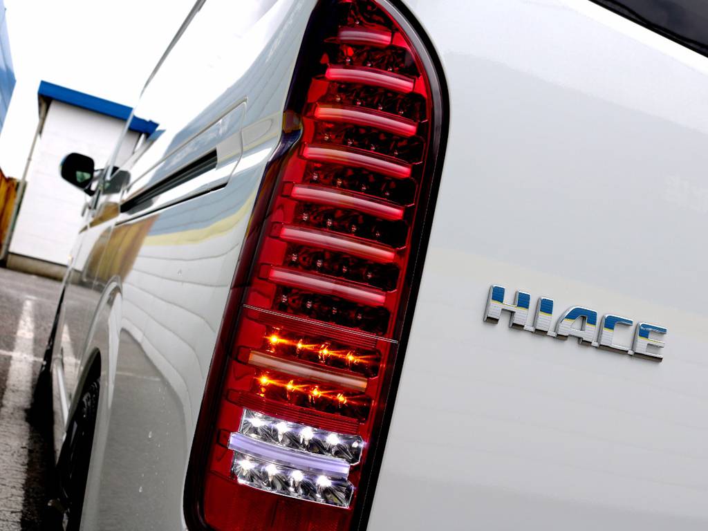 ヴァレンティ　ＬＥＤテールランプ♪