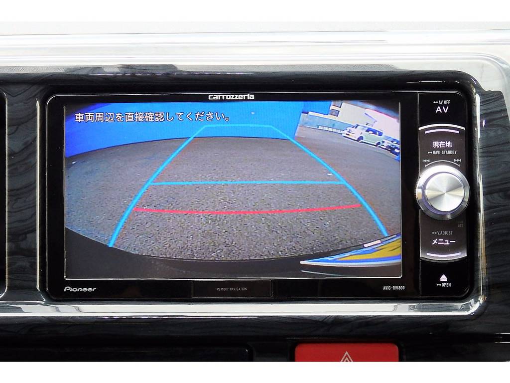 もちろんバックカメラも装備しているので、バックが苦手な方も安心です！
