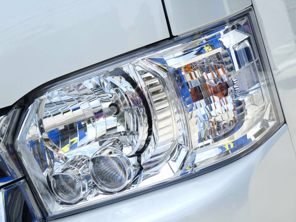 メーカーオプションのＬＥＤヘッドライト装備！！総額表示に含まれております！！