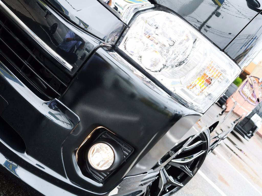 メーカーオプション「ＬＥＤヘッドライト」！夜間走行も安心です！