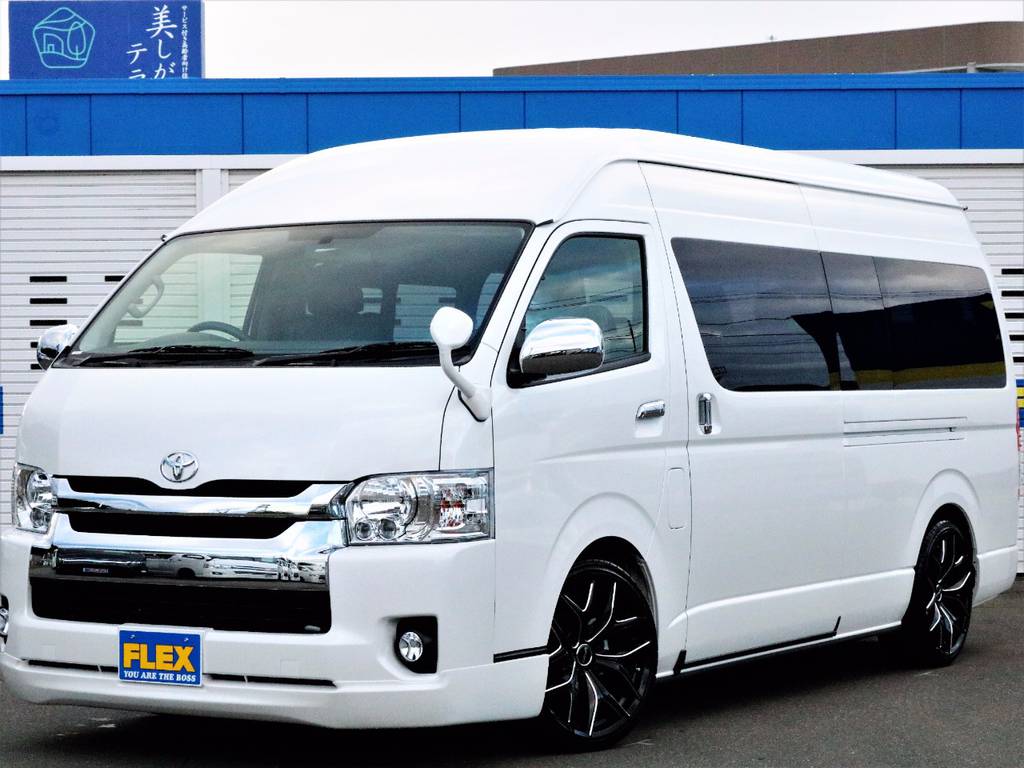【新車ハイエース　グランドキャビン　トヨタ車体特別架装車　FineTechTourer】