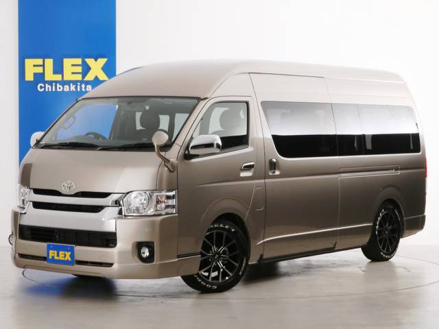 新車未登録ハイエース　グランドキャビン　ファインテックツアラー　ガソリン４ＷＤ　寒冷地仕様！オットマン付きキャプテンシート４脚を搭載した１０人乗りハイエース♪