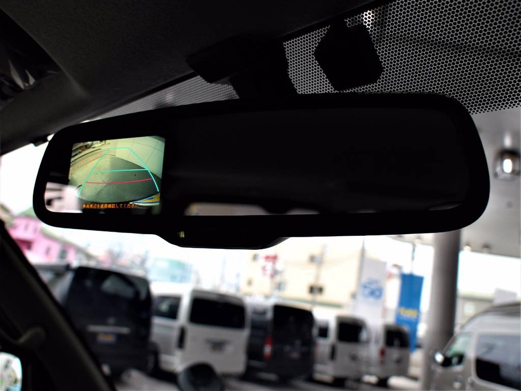 バックカメラ内臓自動防眩インナーミラー！