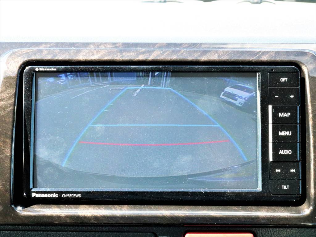 メーカーオプションバックカメラもナビ画面に連動加工済みです！