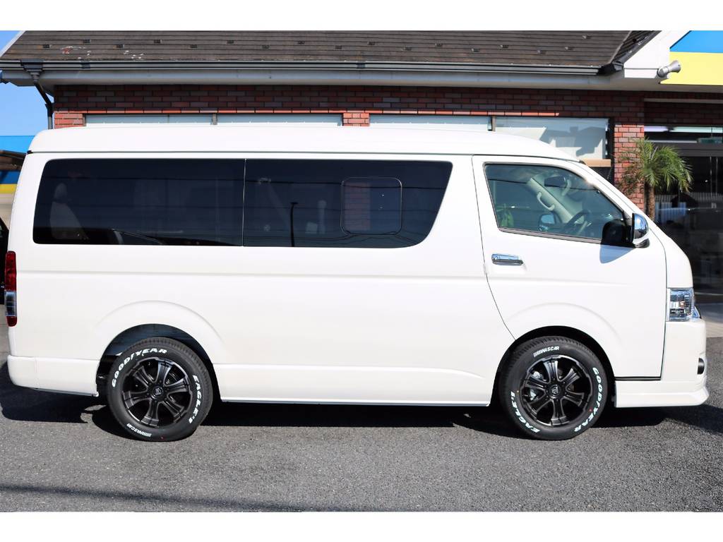 10人乗り3ナンバー普通自動車登録です。