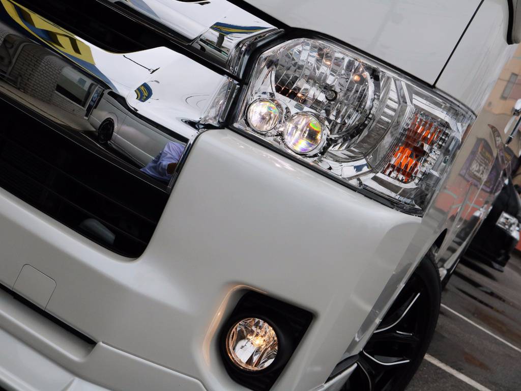 メーカーオプション「ＬＥＤヘッドライト」！夜間走行も安心です！