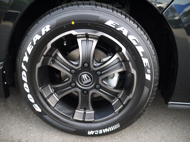 ＦＬＥＸオリジナルカラー　17incバルベロワイルドディープス＆ＧＯＯＤＹＥＡＲ　ＮＡＳＣＡＲタイヤ！