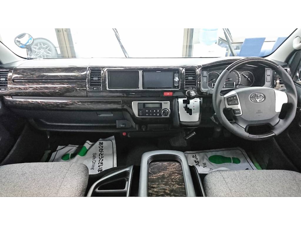 内外装ともにカスタム済みのお買い得な1台です！