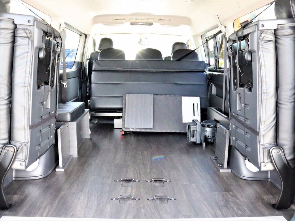 4列目は跳ね上げ可能です！荷物だってラクラク積めちゃいます♪