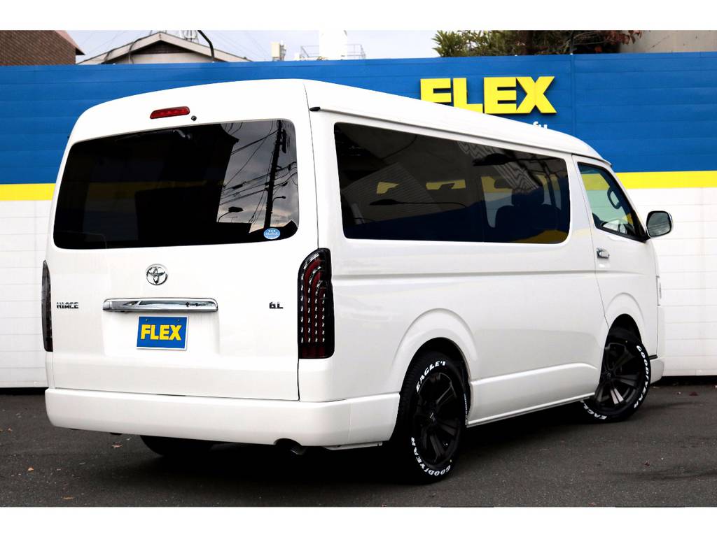 パール色のカスタム車！
