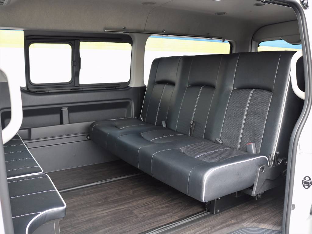 エマージェンシーシートは通常オットマンとしてご利用いただけます。