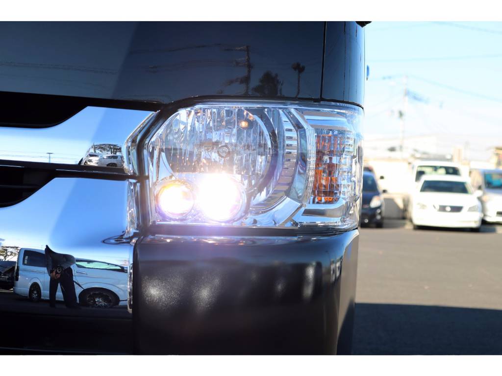 メーカーオプションＬＥＤヘッドライト！！視界良好です！