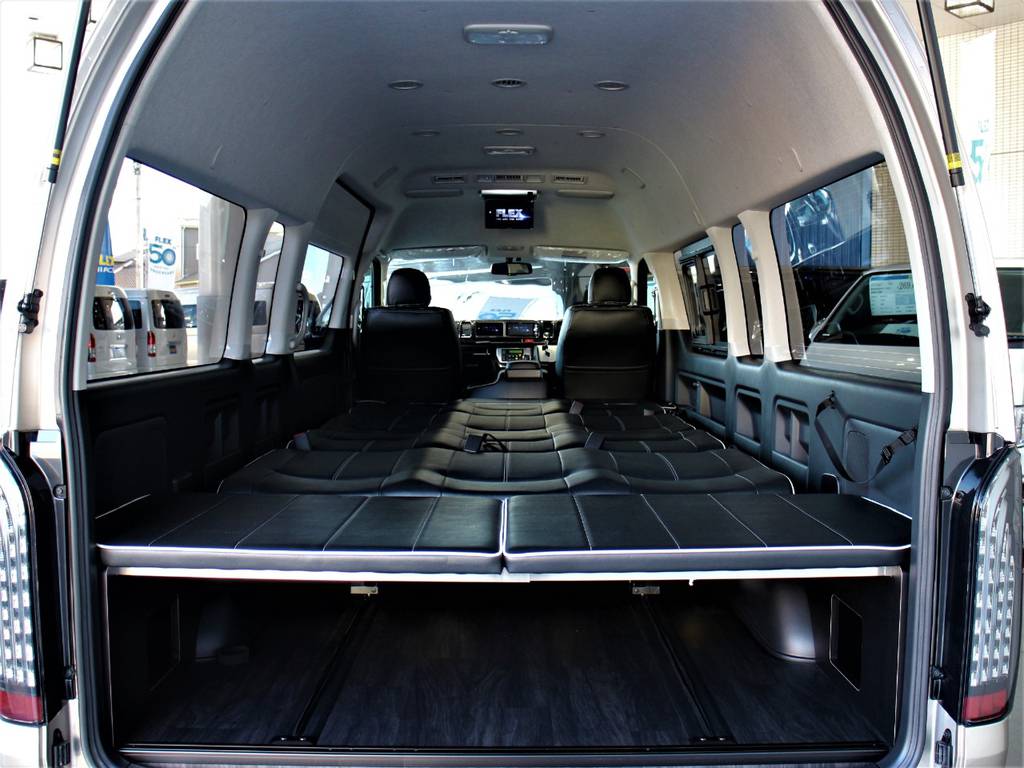 フルフラットにすることで、車中泊できます♪