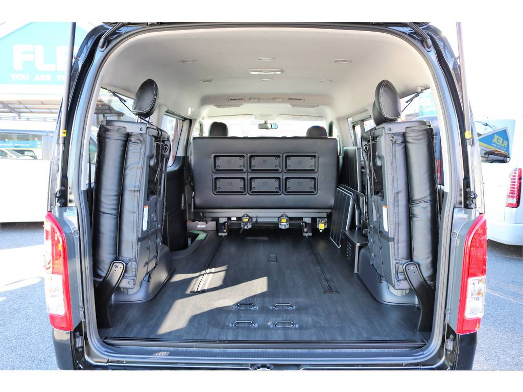 大容量の荷物も積載可能なカーゴモードにも簡単にレイアウトが出来るようになっております！