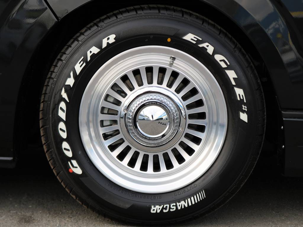 ＦＬＥＸ限定カラーバルベロ　ワイルドディープス１７インチアルミホイール♪