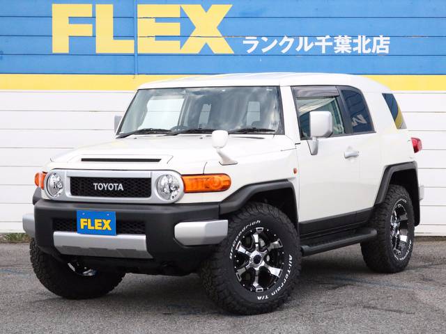 皆様！！お待たせたしました。新車未登録のＦＪクルーザー☆カラーパッケージをベースにカスタムした１台のご紹介です☆