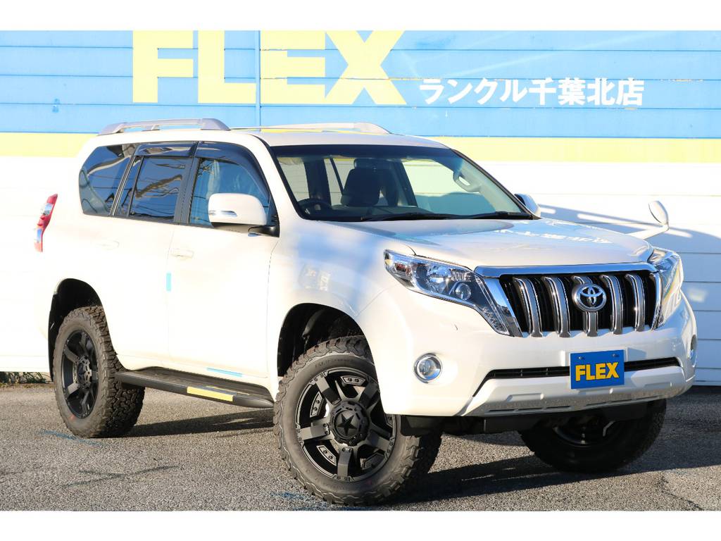 納車後も同じ敷地内に自社工場完備しておりますので、カスタム・車検・などもお気軽に御相談下さい。
