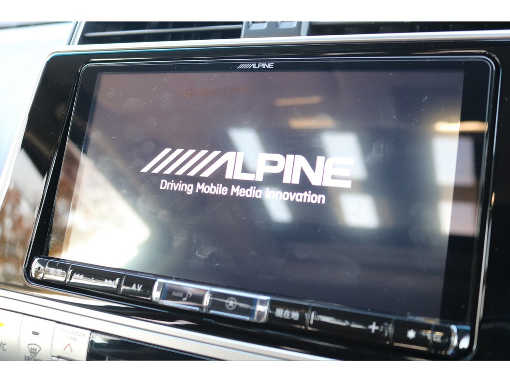 ALPINE製BIGX9インチナビも装備！至れり尽くせりですね！