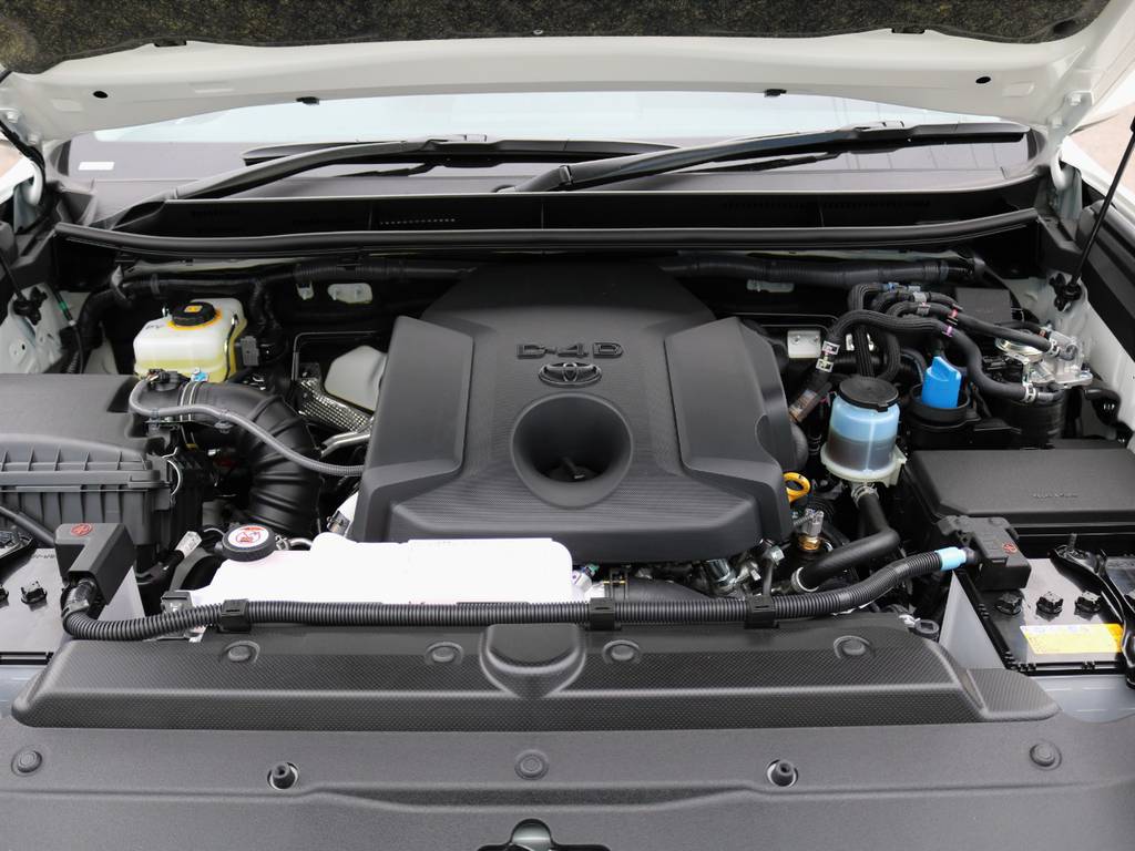 ２．８リッタークリーンディーゼルエンジン×６速オートマの組み合わせは、ディーゼル車らしいトルク感はしっかり残しながらガソリン車と遜色ない静粛かつスムーズな加速を提供してくれます(^^)/