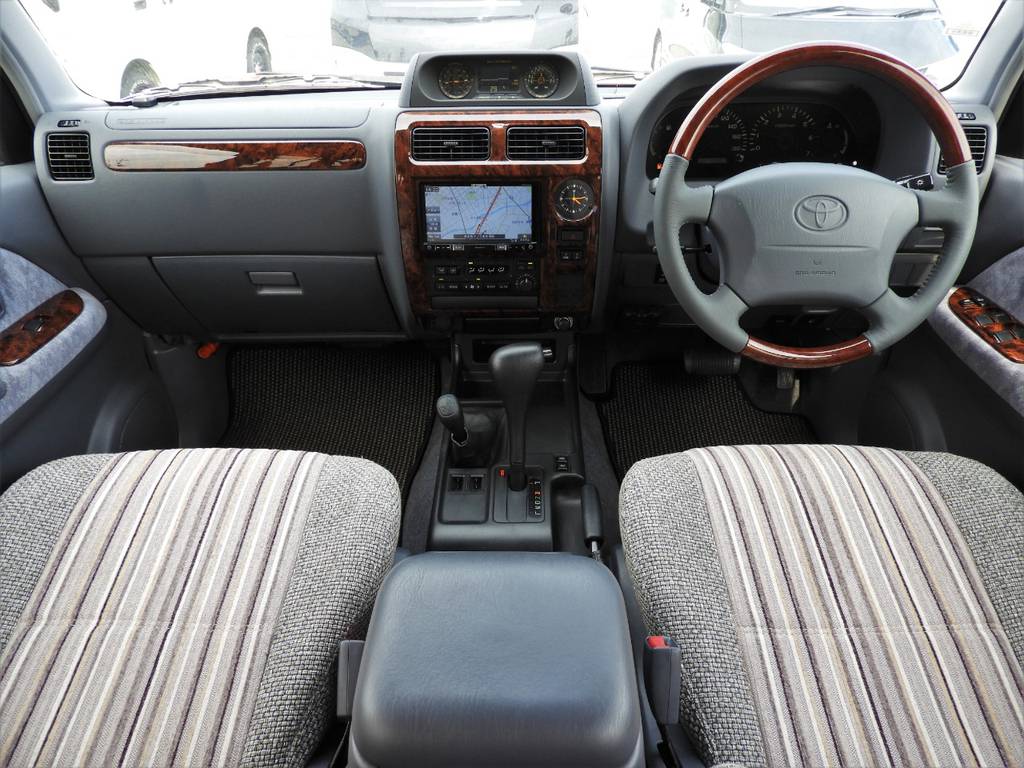 初度登録から１９年が経過しながらわずか６万ｋｍしか走行していない車両をベースに、当店オリジナルのカスタムも多数詰め込んだ９５クラシックカスタムのフラッグシップ車両になります！！