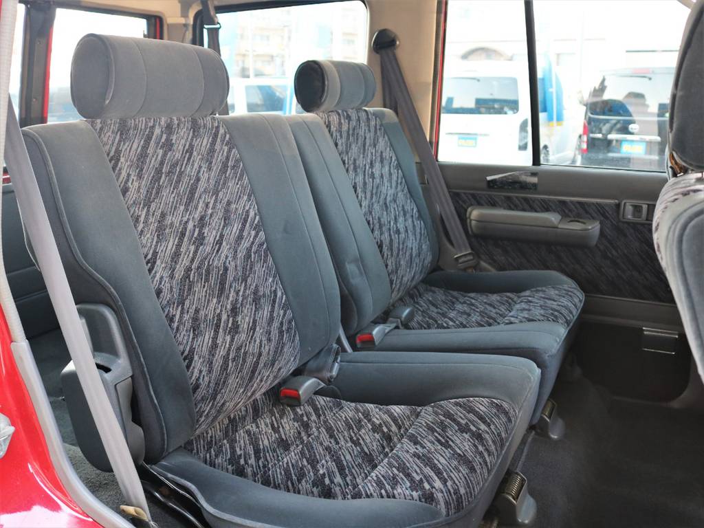 シートカバーの取り付けも可能です。お客様と私達でお車の完成度をより一層高めましょう☆