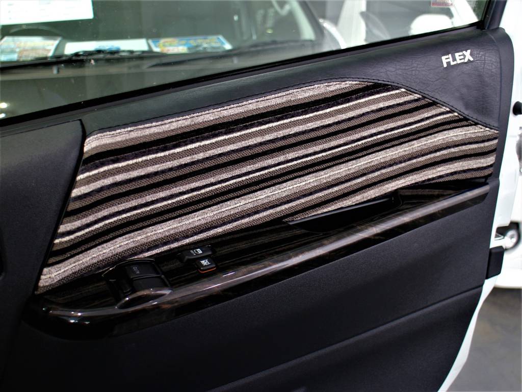 FLEXオリジナルドアパネル！