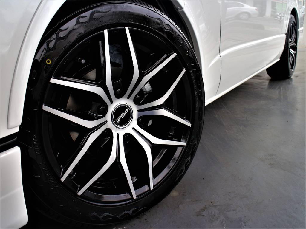 DELF01　18インチアルミホイール！