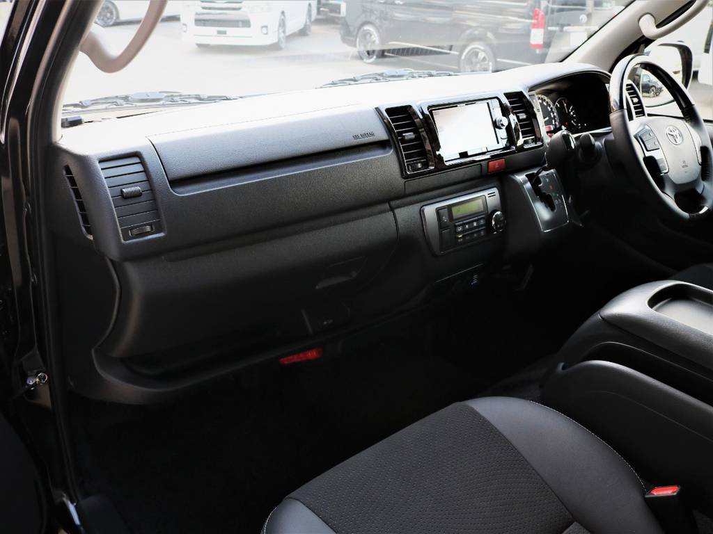 メーカーオプション「助手席エアバック、ＡＣ１００V電源」！