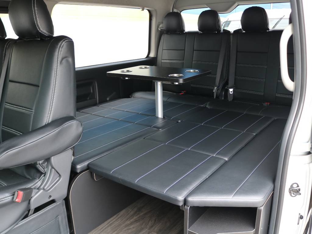 ベッドマットで広々車中泊も♪