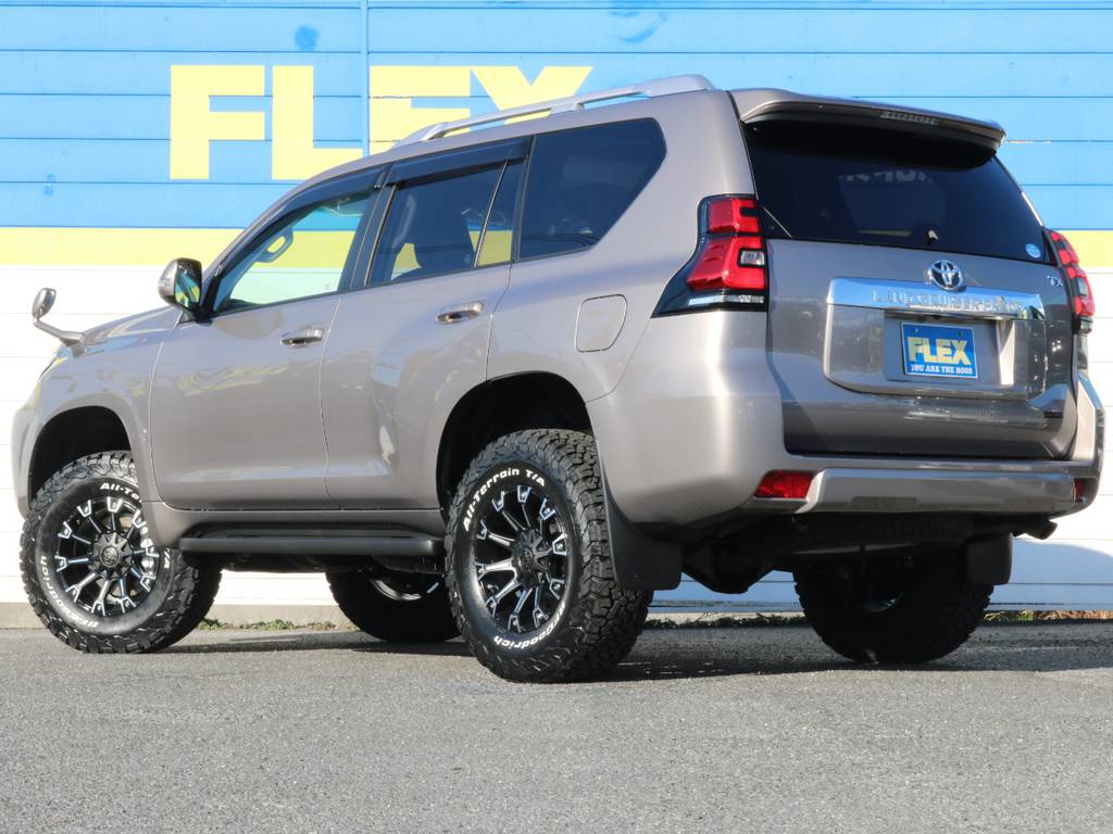 当店本店ですので新車未登録車両も管理しております☆純正OPも自由自在です☆自分のすきな仕様でオーダーできます☆