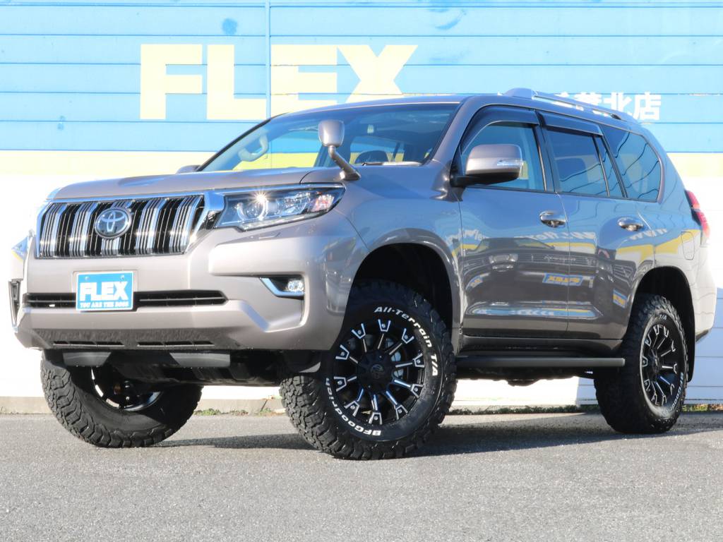 お待たせ致しました。ランクル１５０プラドTX７人乗りガソリン車のリフトUPカスタムの完成です☆