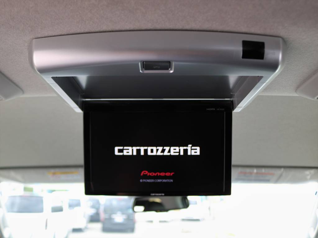 リアフリップダウンモニターで走行中お子様もテレビ等楽しんでいただけます！