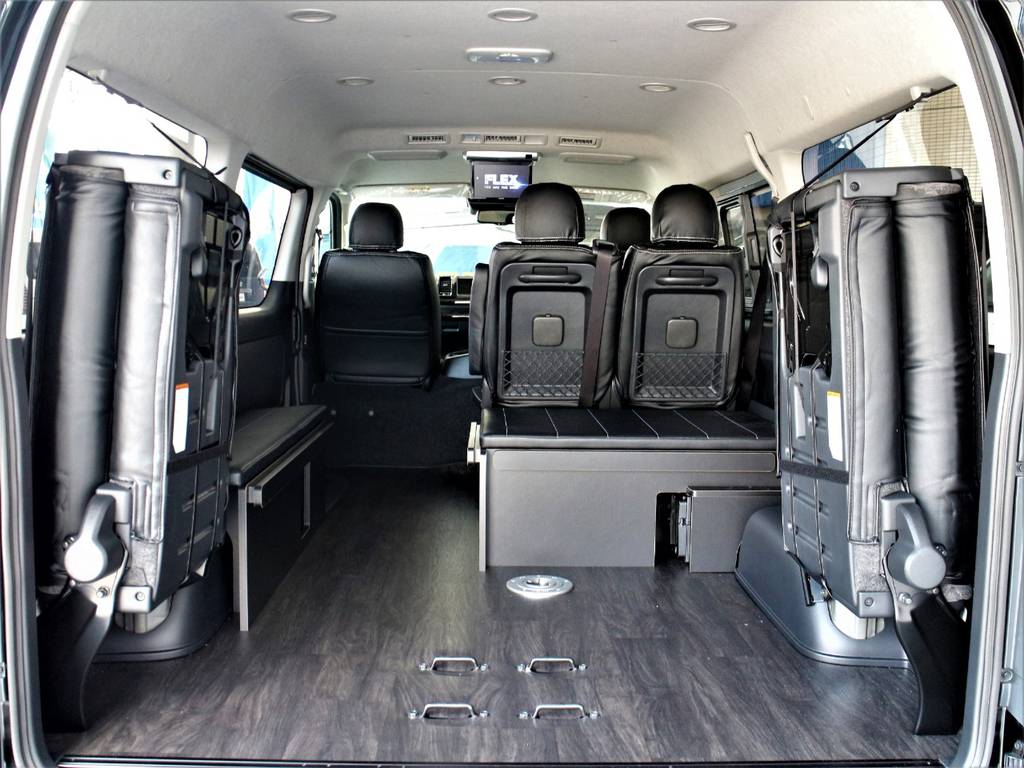 後席跳ね上げ可能です！