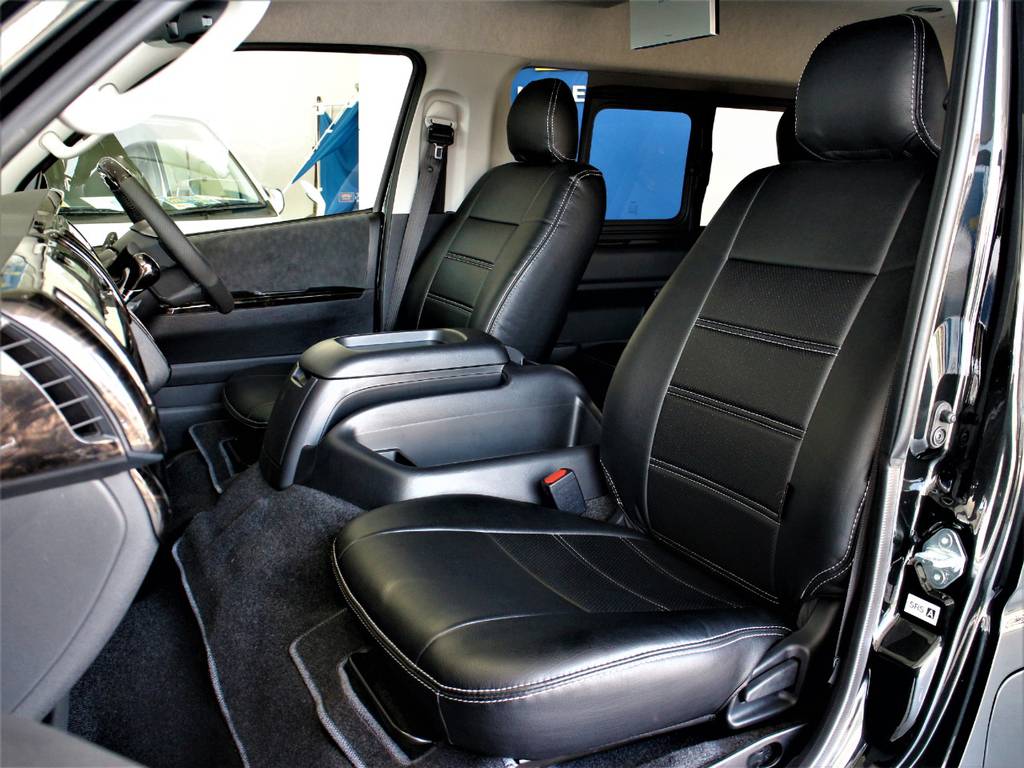 全席FLEXオリジナルシートカバー！