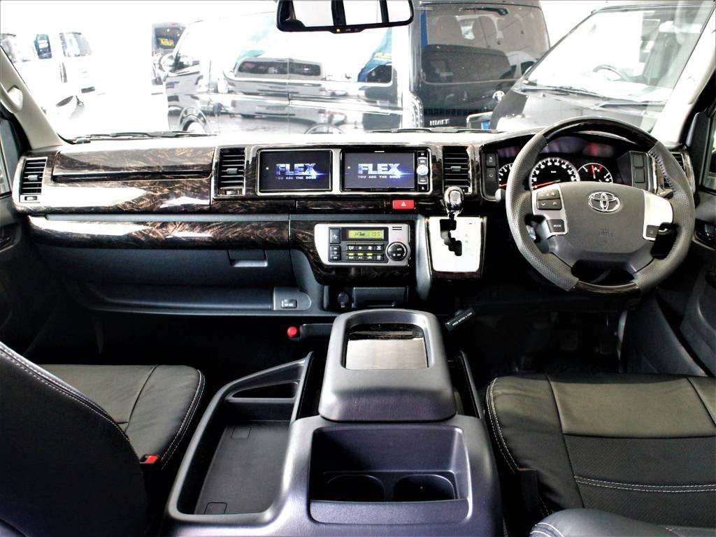 インテリアパネル！　インテリアシフトノブ！　インテリアコンビステアリング！