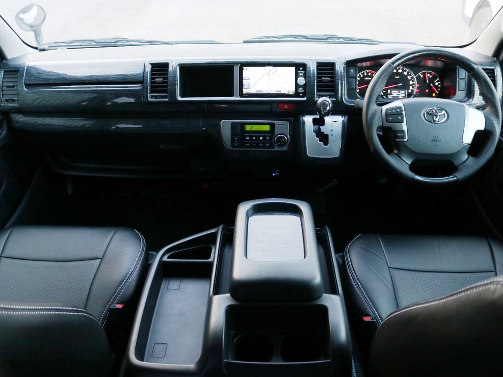 ナビ等必要装備が取付済みの新車ハイエースワゴンＧＬ♪