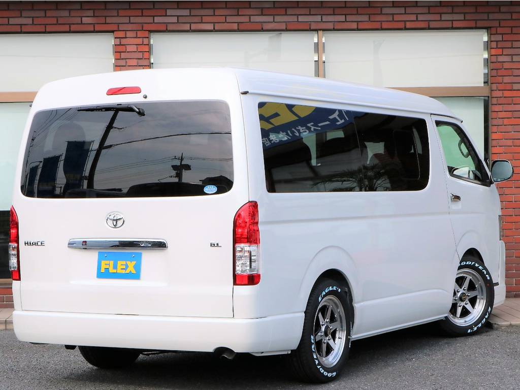 ボディカラーは人気のパールホワイトです！