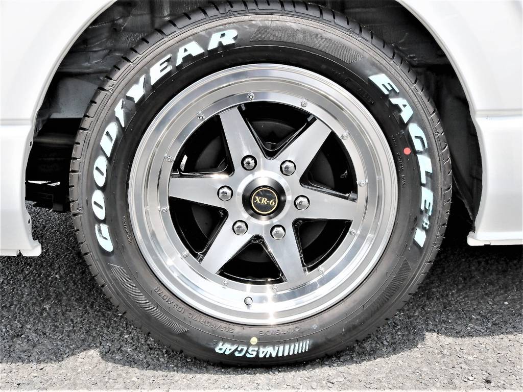 人気アルミホイールのファブレスXR-6！通称ロンシャン！ナスカーホワイトレタータイヤと組み合わせました！