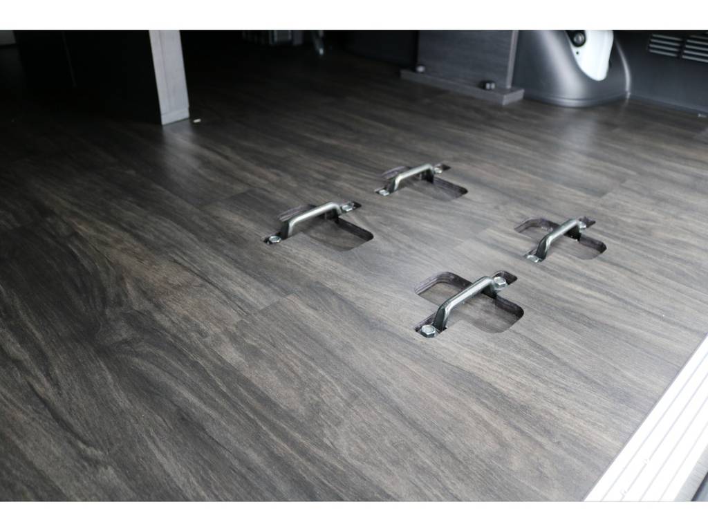 フローリング施工済みですので、お掃除も楽々！ペットがいらっしゃるご家庭にも向いています♪