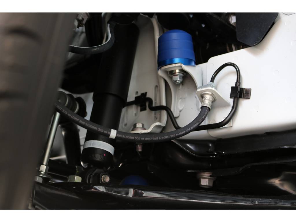 前後バンプラバーはクオリティ重視の玄武製をチョイス！乗心地もバッチリです！